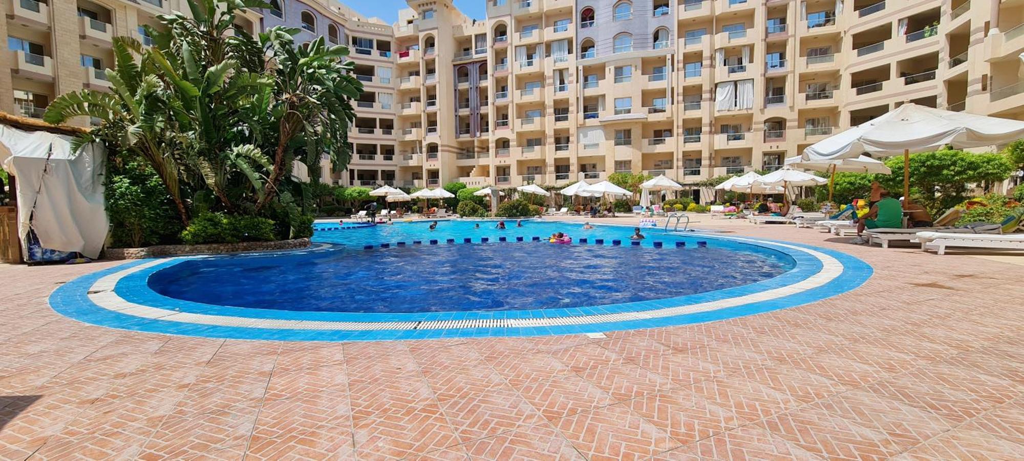 Florenza Blue Sky & Poolview Studio Hurghada Exterior photo